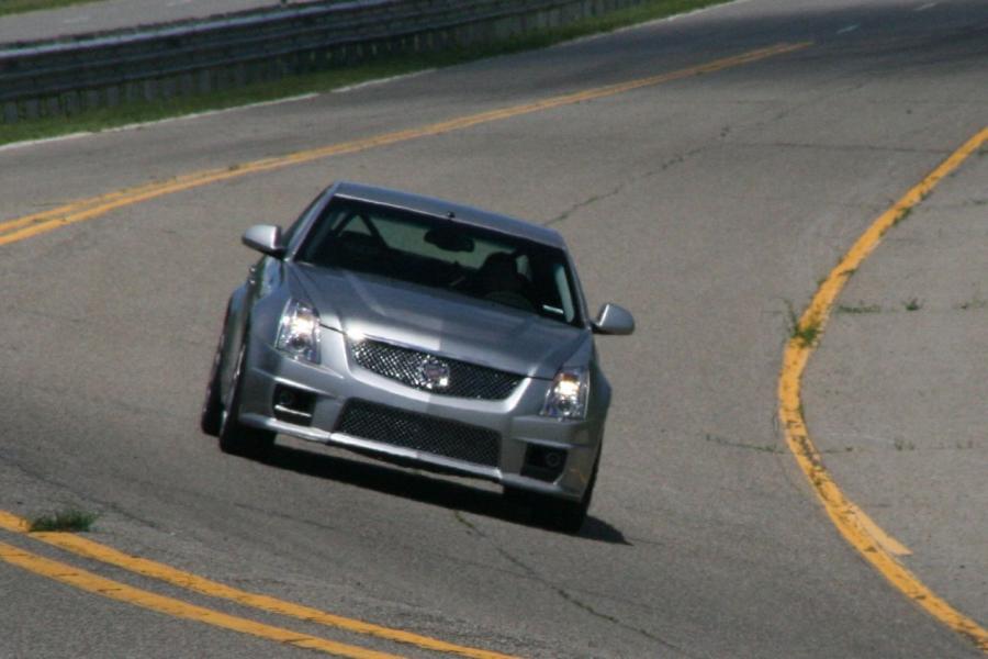  Cadillac CTS-V Coupe 2010 года  (фото 235 из 315)